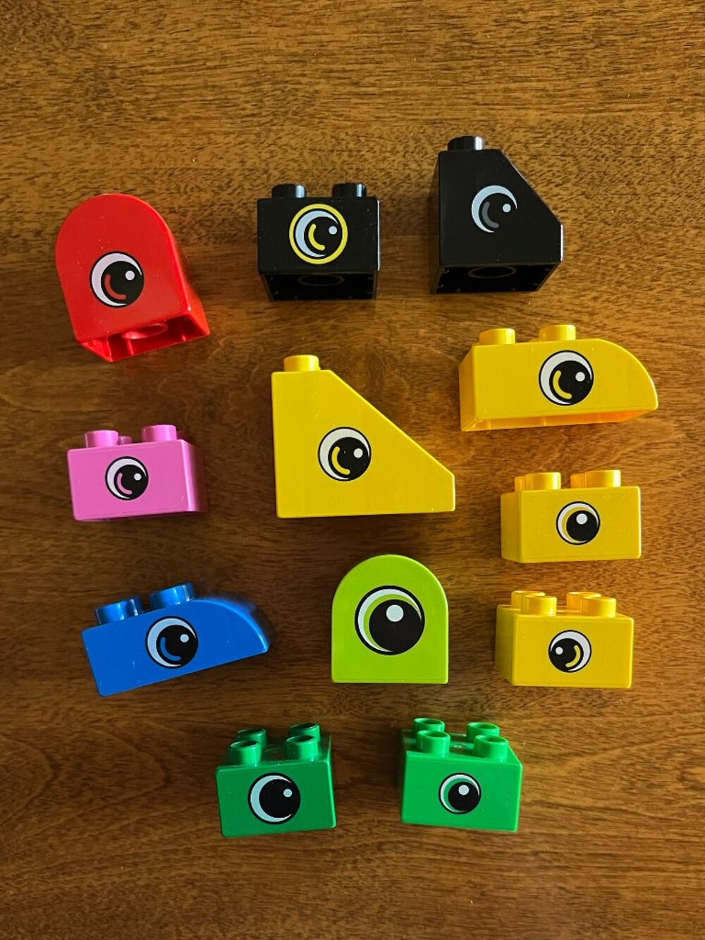 Duplo colorful eye pieces - Picture 1 of 3